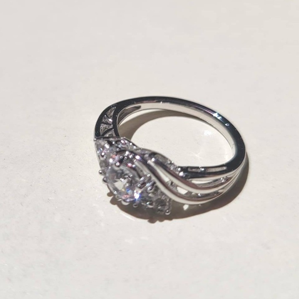 Vintage Sterling Silver Bypass Swirl Round Ring